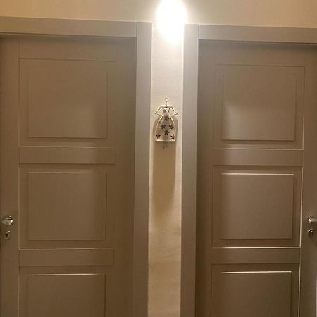Апартаменты A Casa Di Ma & Gio Кальяри Экстерьер фото